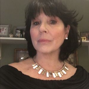 Meet your Posher, Linda